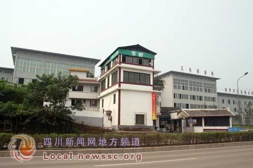省道305線綠化帶、工業(yè)園區(qū)綠地被違法建筑非法侵占