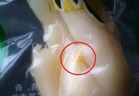 另一袋中也發現同樣的異物