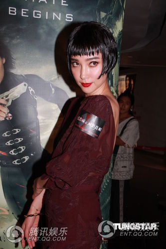 李冰冰冷艷造型曝光 超短發露背紅紗透視顛覆形象