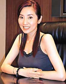 揭向氏兄弟背后女人：張玉珊自創公司市值4億多(圖)