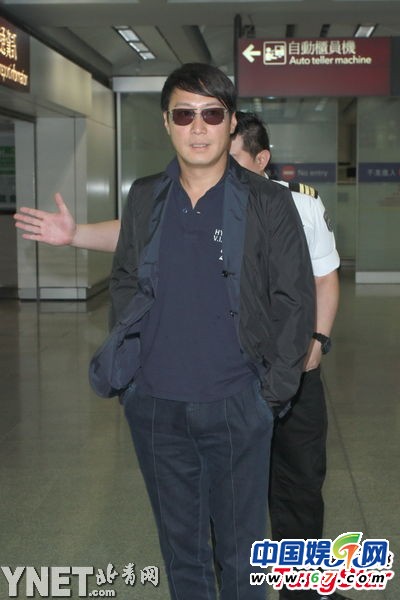 黎明離婚后首現身 粉絲怒罵樂基兒：應拿去喂豬
