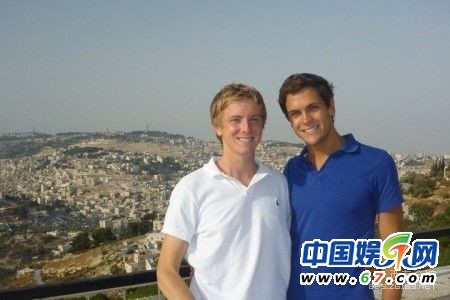 揭基情年代公開(kāi)出柜20大男星 蘭伯特曾與張瑋同臺(tái)飆歌