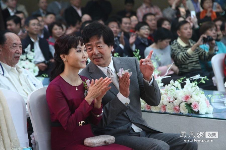 濮存昕25歲女兒濮方北京大婚 未進娛樂圈自己做老總