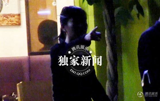 葉璇不拘小節 與男性友人飯店用餐親密異常