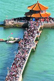 青島棧橋6成海底鋼筋現裂痕 花1800萬補身子