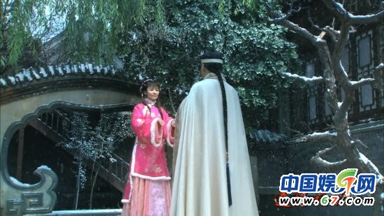 盤點影視劇浪漫白雪唯美瞬間 林心如楊冪趙雅芝俏皮嬌媚(圖)