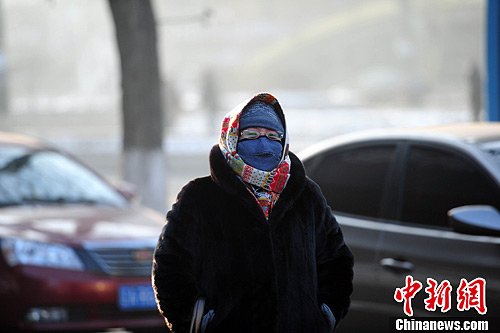 中國多地再遭霧霾 交通受阻空氣質量持續走低