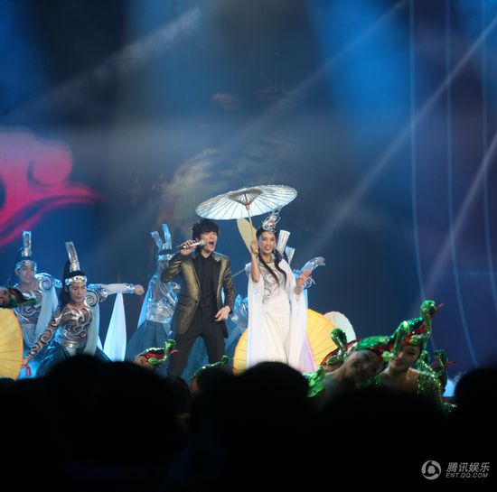 龔琳娜悟空造型雷翻網友 再獻神曲