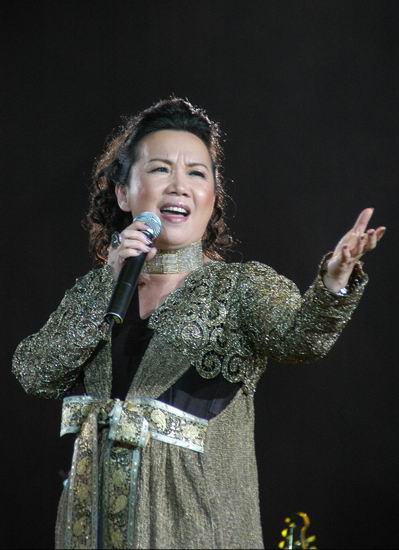 昔日歌壇紅星現狀：齊秦淪落奶爸 陳慧嫻自殘