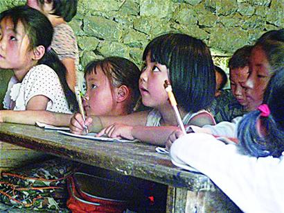 石大90后男生打工湊錢回鄉建小學 已組織10地志愿者