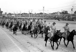 1949年開國(guó)大典閱兵 1949年開國(guó)大典閱兵