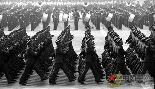 1984年國慶閱兵 改革開放后國防力量的首次展示 1984年國慶閱兵 改革開放后國防力量的首次展示