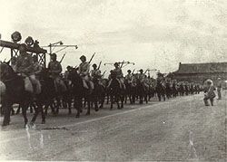 1949年開國(guó)大典閱兵(組圖)