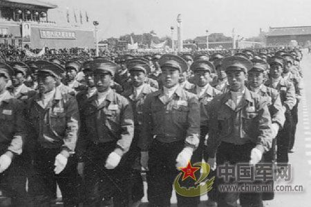 1949年開國(guó)大典閱兵(組圖)